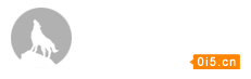 石家庄一大货车突然逆行撞向公交站台 致3死1伤
